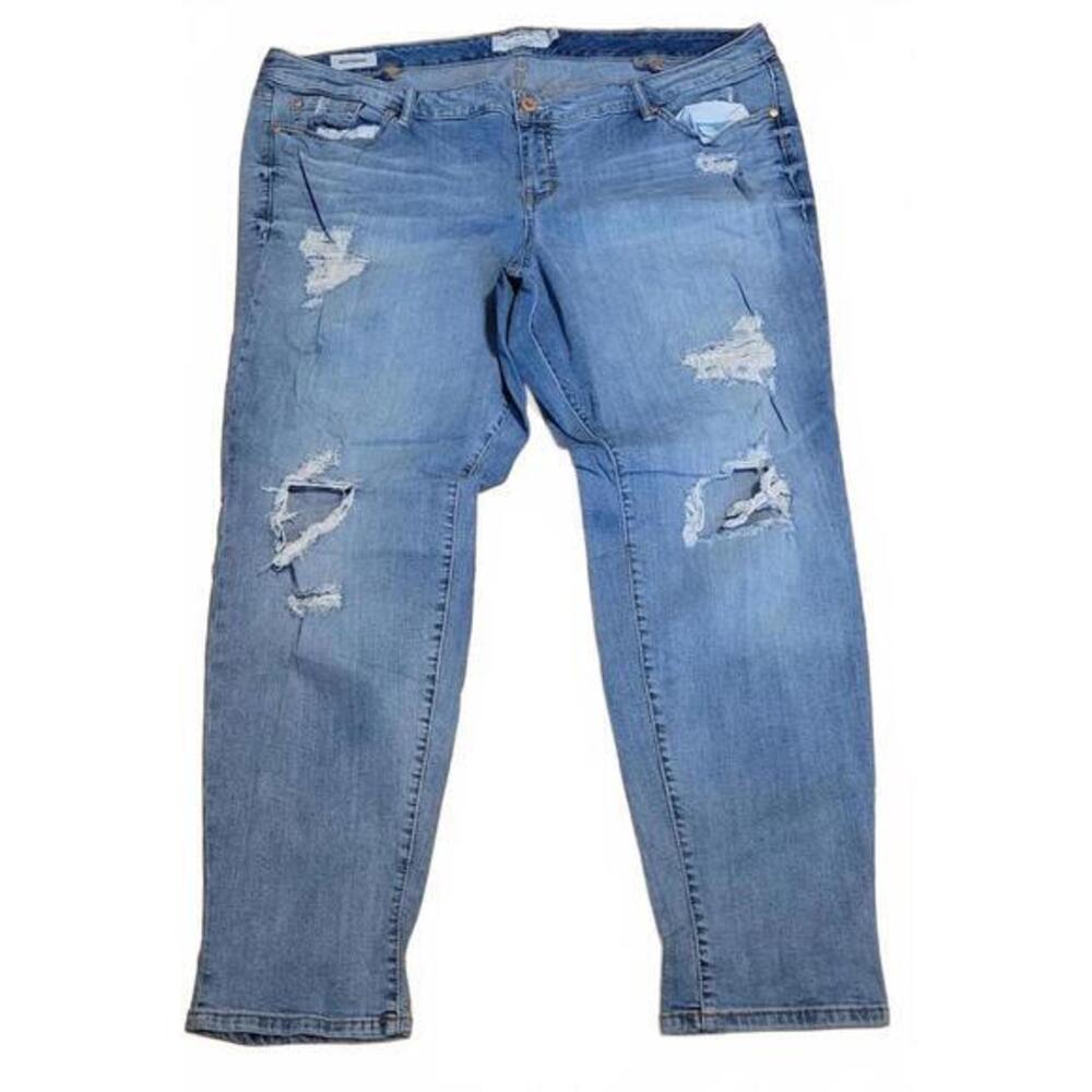 Torrid Medium Medium Wash Distressed Boyfriend Jeans Plus Size 24R